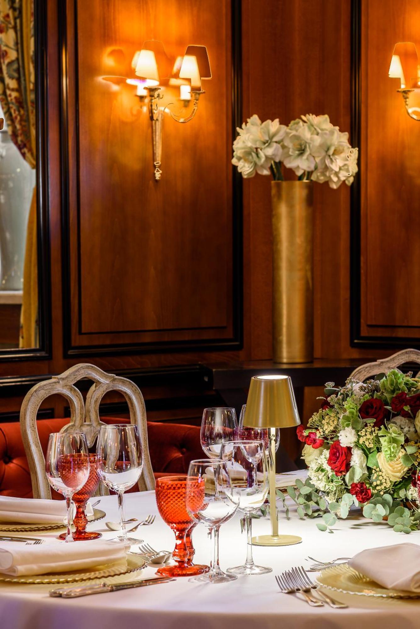 Narutis Hotel - Small Luxury Hotels Of The World Vilnius Luaran gambar The interior of the restaurant