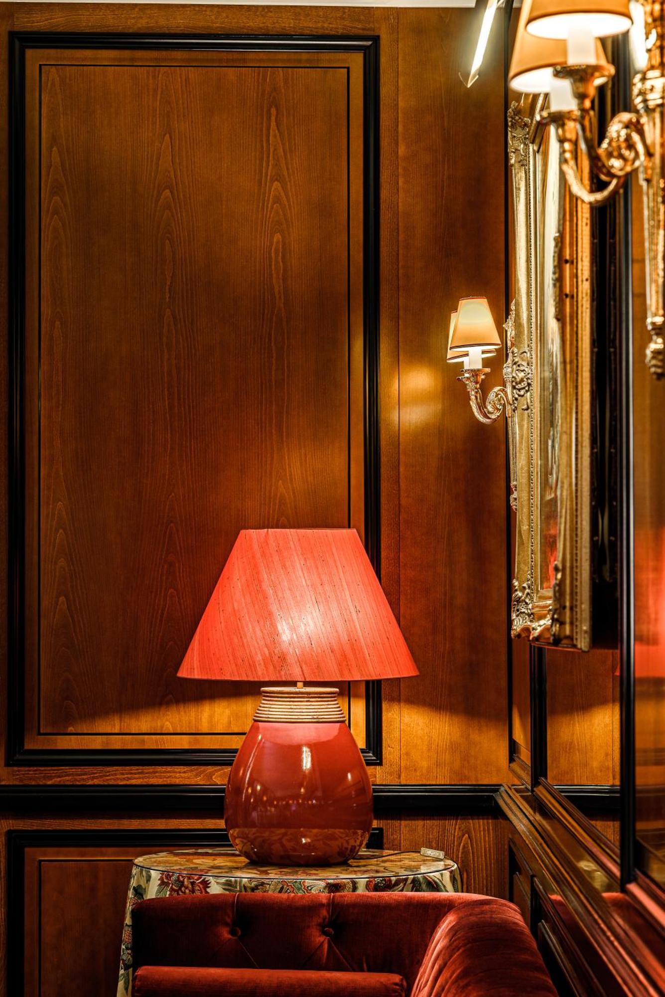 Narutis Hotel - Small Luxury Hotels Of The World Vilnius Luaran gambar A lampshade