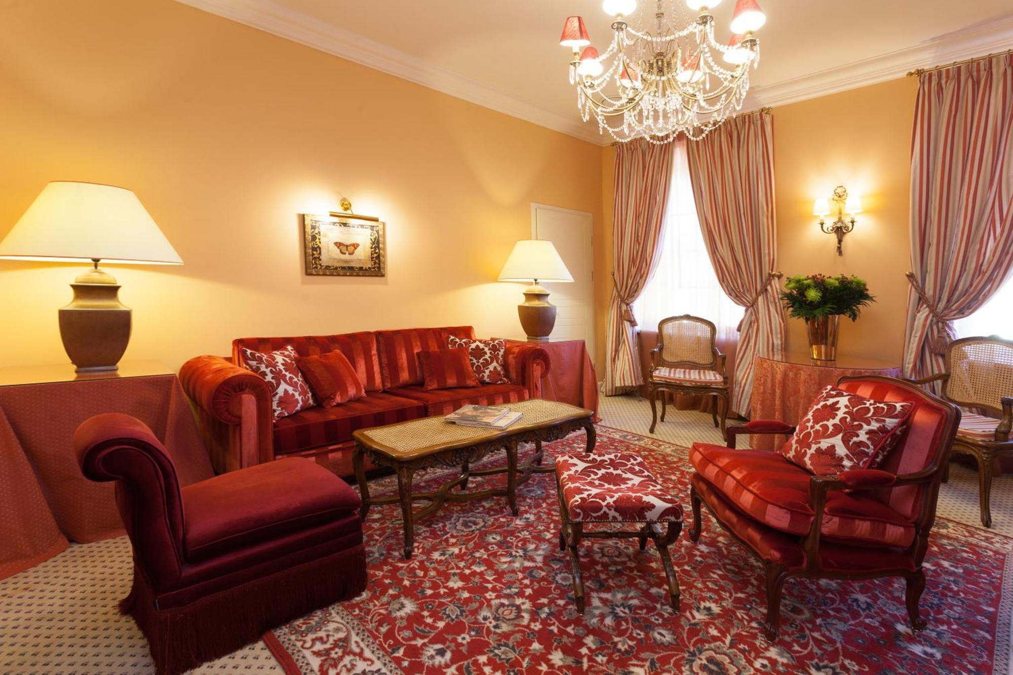 Narutis Hotel - Small Luxury Hotels Of The World Vilnius Bilik gambar A living room